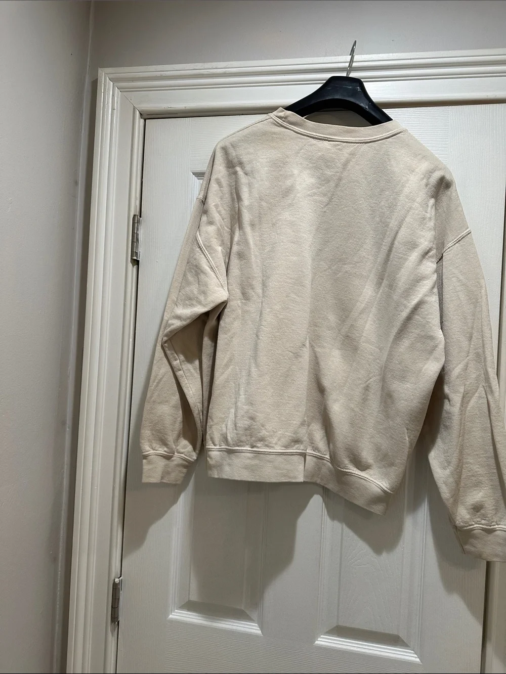 Cream Graphic Crewneck Sweatshirt - Unknown Brand